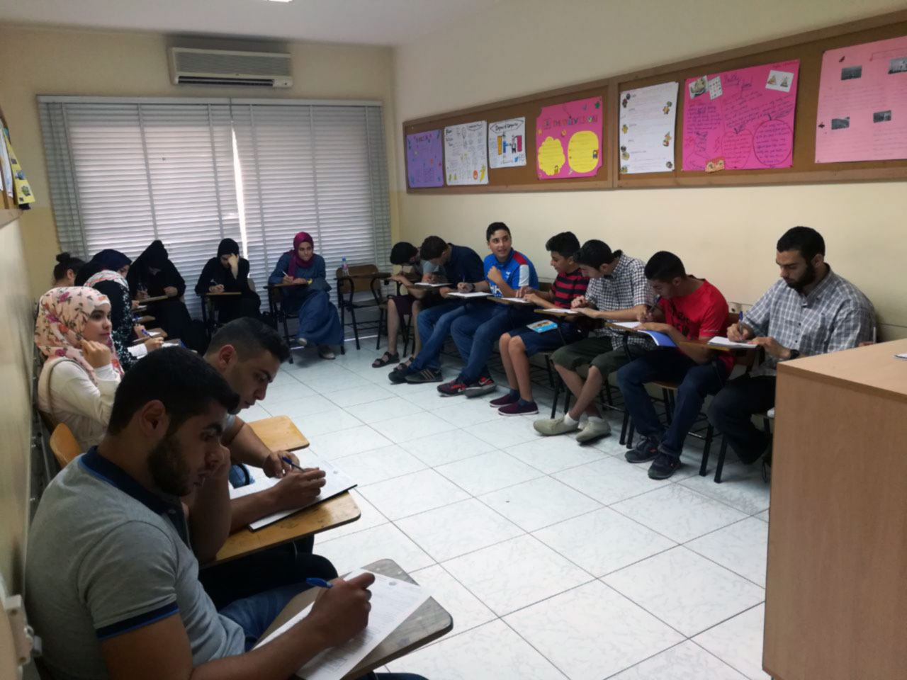 دورة اللغة الإنجليزية الثانية بالتعاون مع مؤسسة الصفدي.