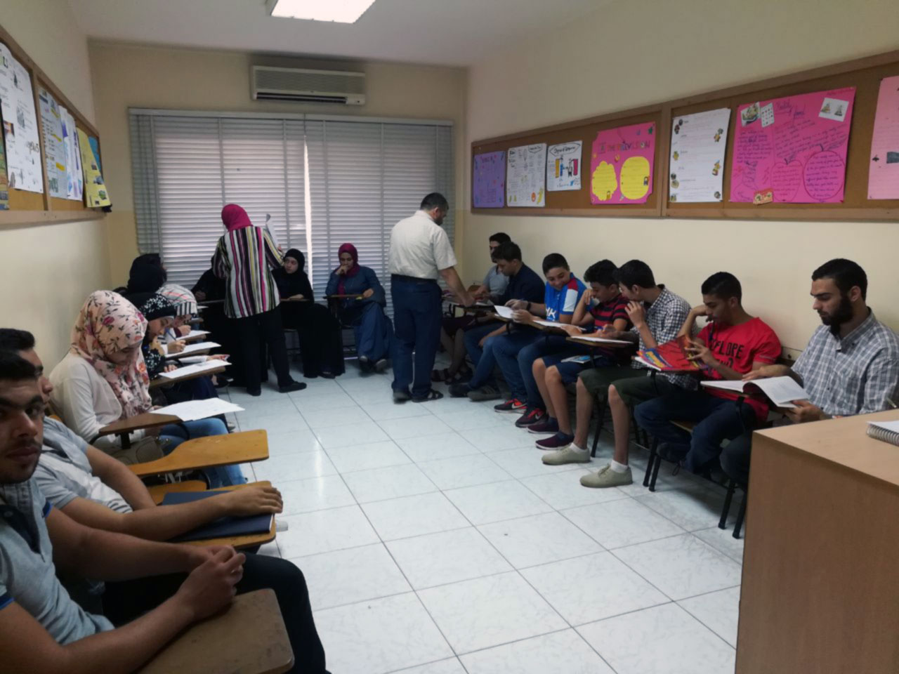 دورة اللغة الإنجليزية الثانية بالتعاون مع مؤسسة الصفدي.